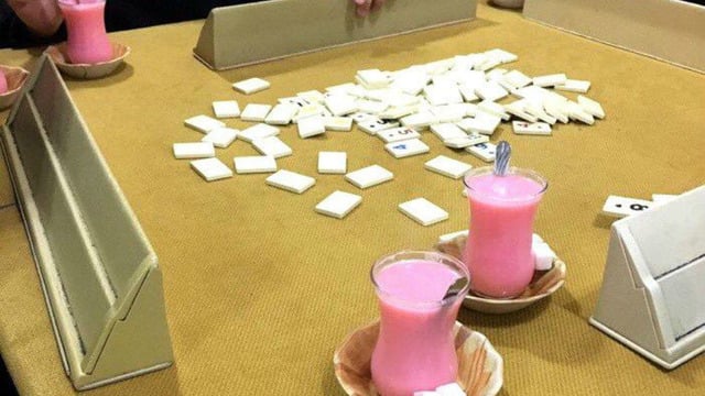 Ne Yiyip İçtiyse Aynısından İstediğimiz Aklı Bir Karış Havada 11 İnsan