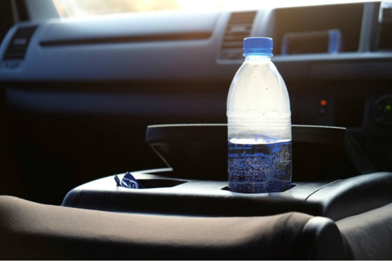Neden Asla Arabanızın İçinde Plastik Şişede Su Bırakmamalısınız?