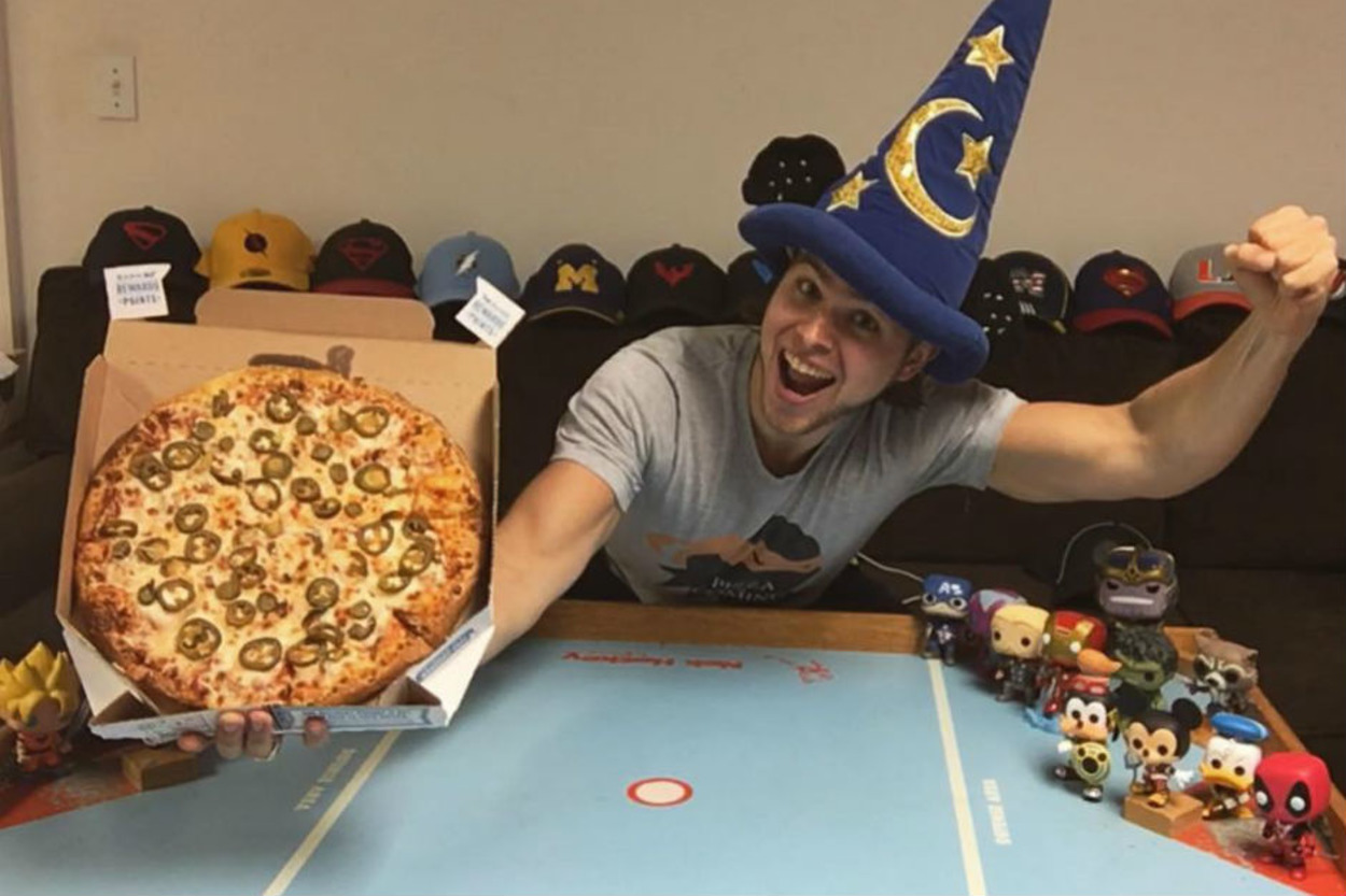 Bir Yıl Boyunca Her Gün Pizza Yiyerek Kilo Veren Genç Adam