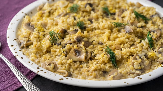 Mantar İlavesiyle: Sütlü Bulgur Pilavı