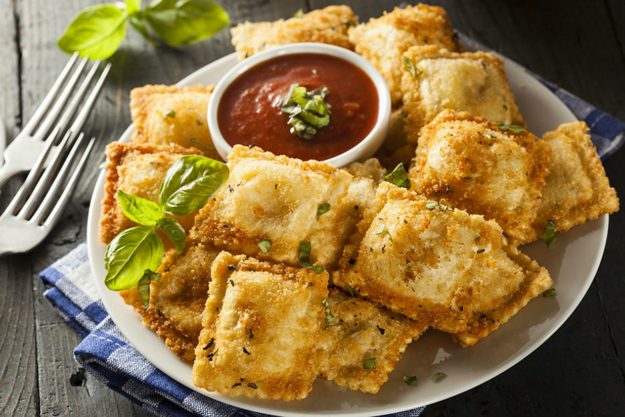 Marinara Sosuyla Nefis: Kızarmış Ravioli