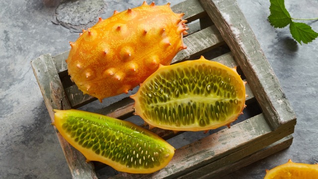 Görüntüsü Kadar Faydalarıyla da Dikkat Çeken Bir Meyve: Boynuzlu Kavun (Kiwano)