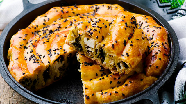 Lezzetinin Sırları Var: Ispanaklı Peynirli Börek
