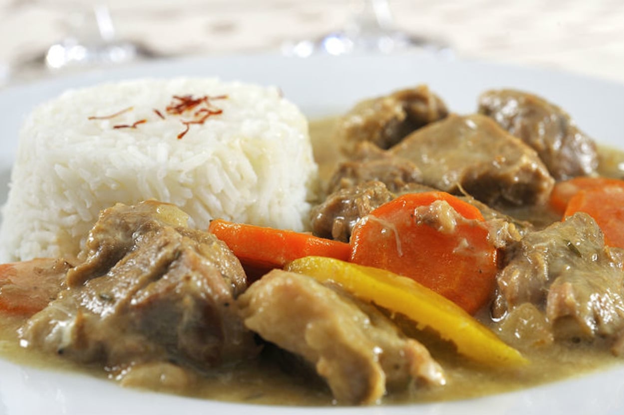 Fransa'da Büyükanne Klasiği: Dana Yahni (Blanquette de veau)