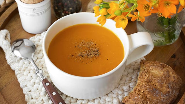 Geraldine Cooks'dan: Zencefilli Havuç Çorbası