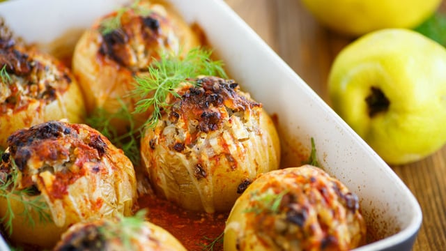 Muhtemelen Daha Önce Hiç Denemediğiniz Birbirinden Farklı 13 Dolma Tarifi