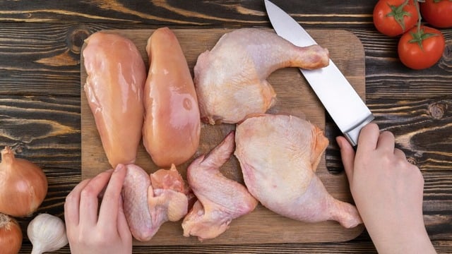 5 Pratik Adımla: Bütün Tavuk Nasıl Parçalanır?