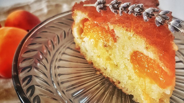 Mutfak Mis Kokacak: Kayısılı ve Lavantalı Kek