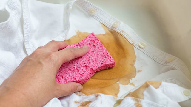 Dünyadaki Herkesin Başına En Az Bir Kez Gelmiştir: Kahve Lekesi Nasıl Çıkar?