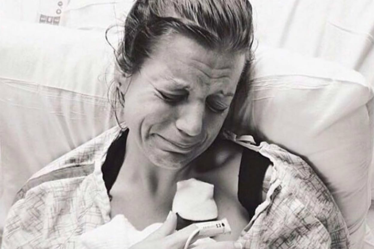 Doğum Sonrası Hallerini Paylaşarak Kadınların Gücünü Gösteren 12 Harika Anne