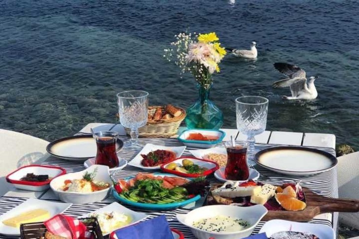 Denizaltı Cafe