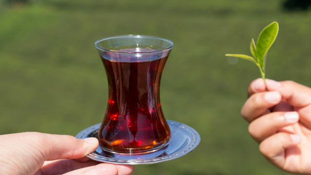 Çay Tiryakileri Haklı: İnce Belli Çay Bardağının Hayranlık Uyandıran Ortaya Çıkış Hikayesi