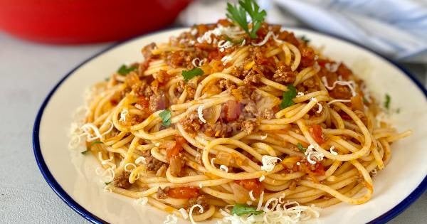bolonez-soslu-spagetti8