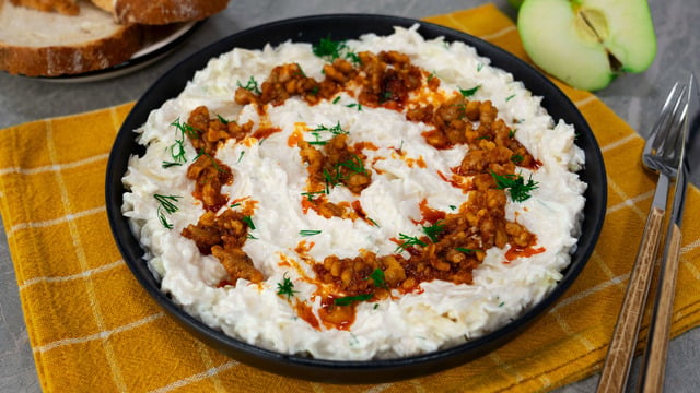Ferah Meze: Yoğurtlu Kereviz Mezesi