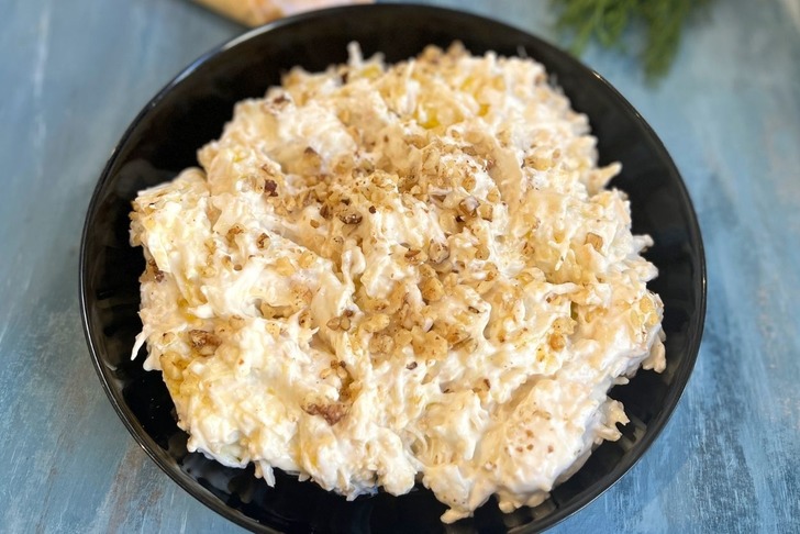 Ayvalı Kereviz Salatası Tarifi