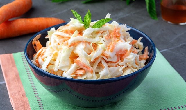 Evde de Yapılır: Coleslaw (Lahana Salatası)