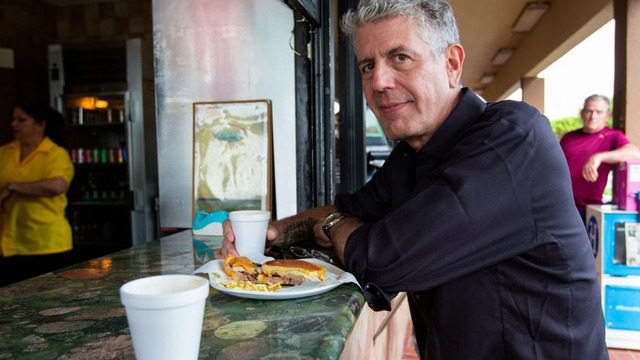 Ünlü Şef Anthony Bourdain'in Restoranda Sipariş Etmekten Kaçındığı Tek Yiyecek