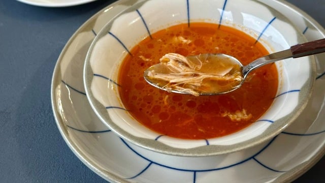 Sofraların Şifası: Salçalı Tavuk Çorbası