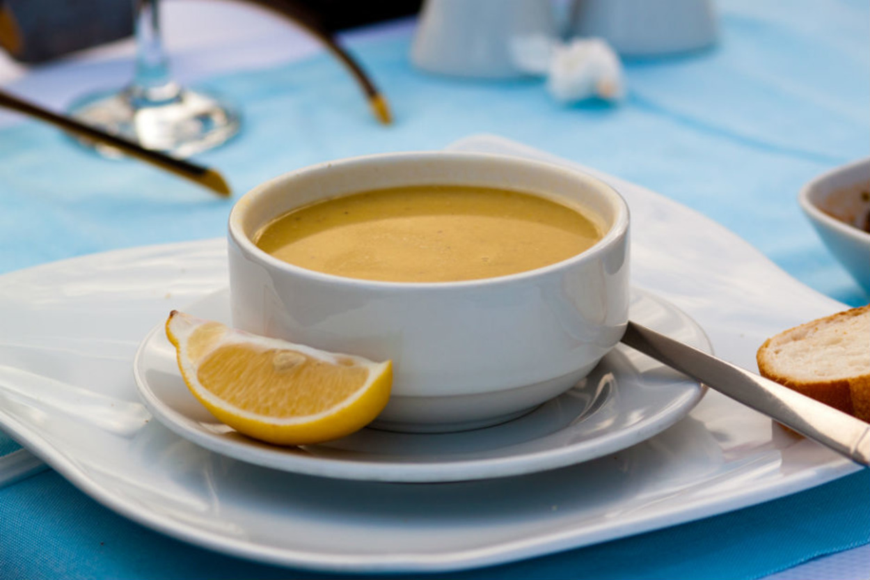 Neden Lokantalarda İçtiğimiz Mercimek Çorbası Evdekinden Hep Daha Lezzetli?