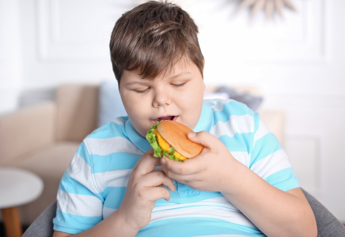 Her Geçen Gün Daha da Yaygınlaşan Bir Sorun: Çocuklarda Obezite Tarifi