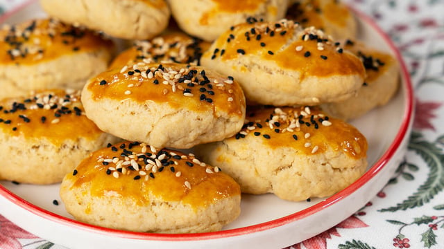 Kıyır Kıyır: 3 Malzemeli Tuzlu Kurabiye