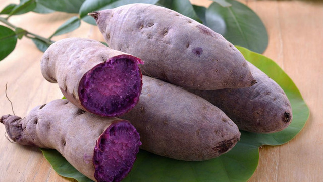 Rengiyle İçinizi Açacak, Faydalarıyla Şaşırtacak Süper Besin: Mor Patates (Ube)