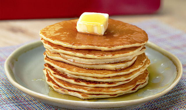 Kolay Pankek Tarifi: Tam Ölçülü Pankek (Pancake)
