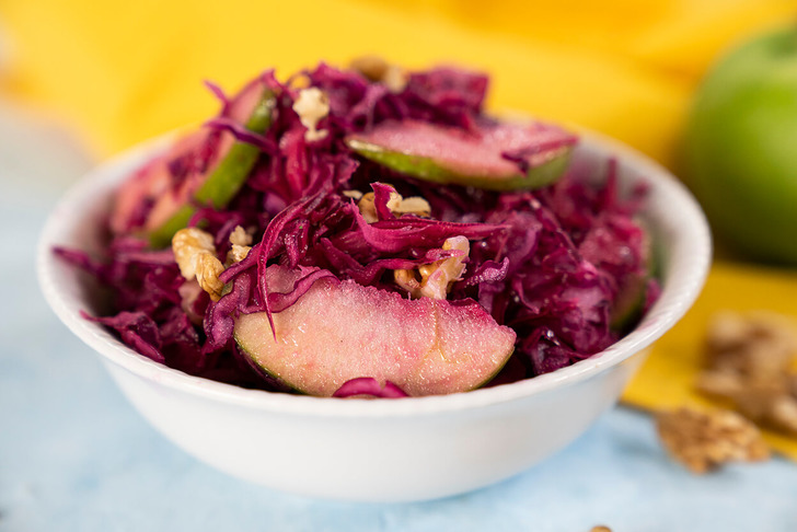 Yeşil Elmalı Mor Lahana Salatası Tarifi