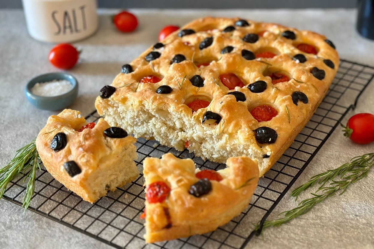 Puf Puf İtalyan: Focaccia Ekmeği 