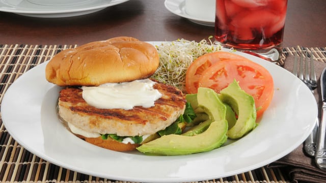 Güzel Düet: Avokadolu Hindi Burger