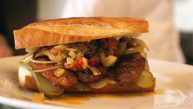 Dev Sosisli: Choripan Sandviç