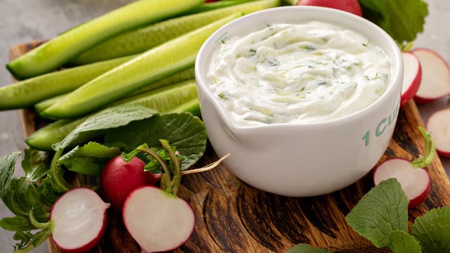 Türkü Bardan Kurtarıldı: Soslu Salatalık