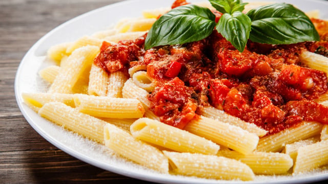 Lezzeti Sosundan: Bolonez Soslu Penne Makarna