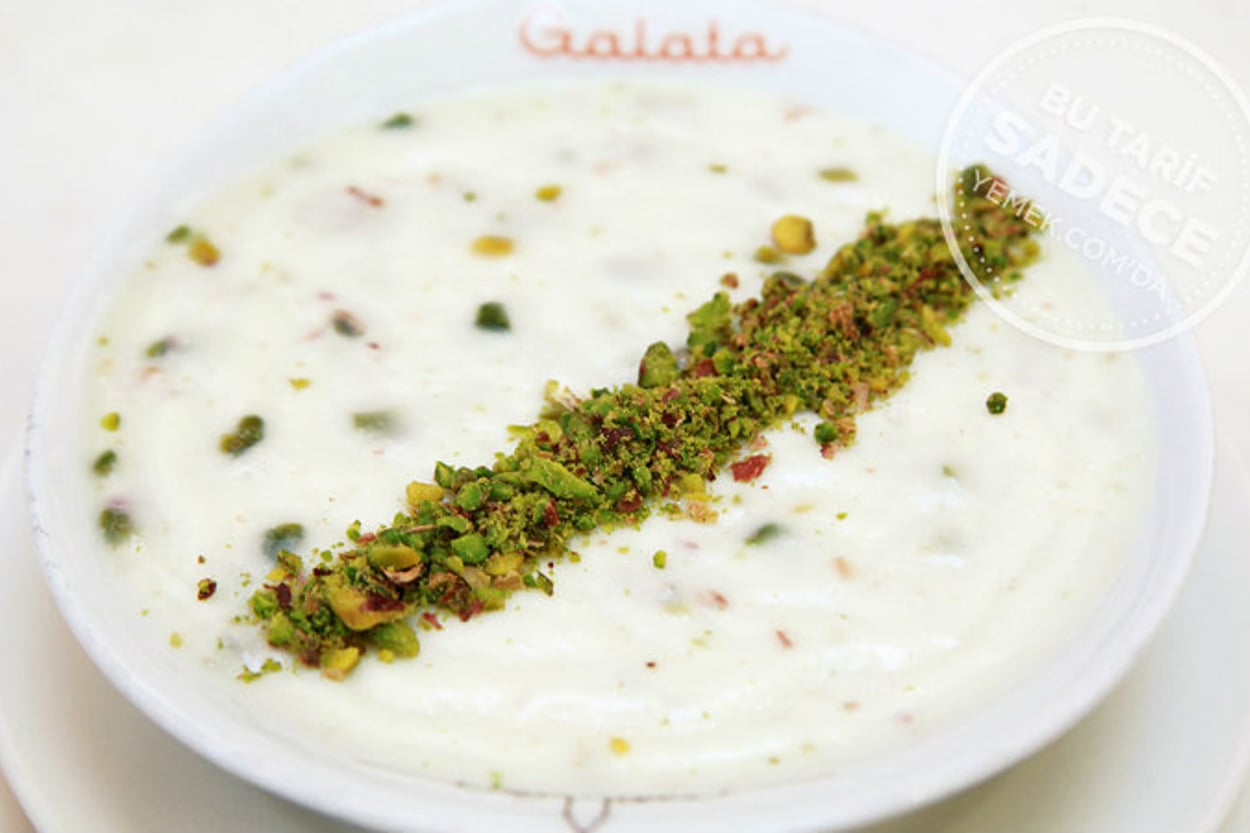 Galata Muhallebicisi’nden: Fıstıklı Muhallebi