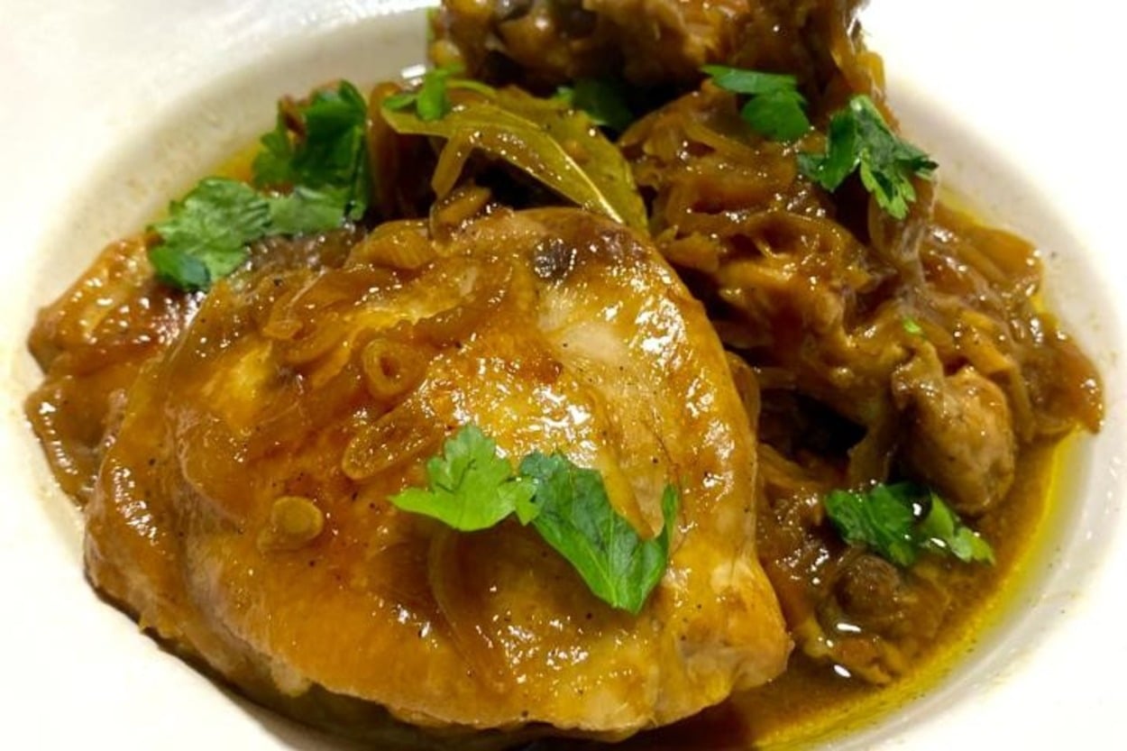 Filipinler'den Geldi: Tavuk Adobo
