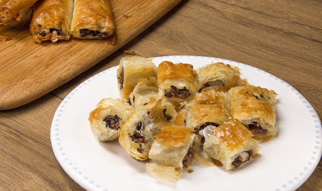 Evdeki Bir Başka: Baklavalık Yufkadan Sarıyer Böreği