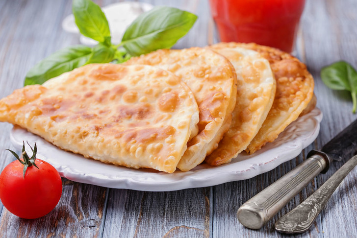 Yağ Çekmeyen Çiğ Börek Tarifi
