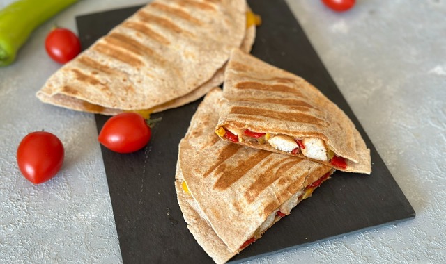 Evde Meksika Keyfi: Tavuklu Quesadilla