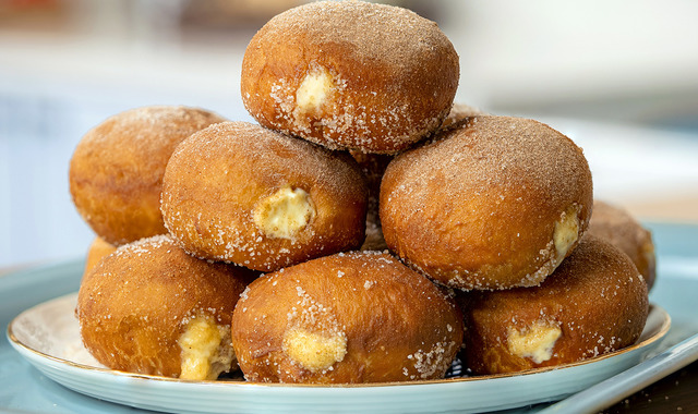 Vanilyalı Nefis Dolgusuyla: Donut