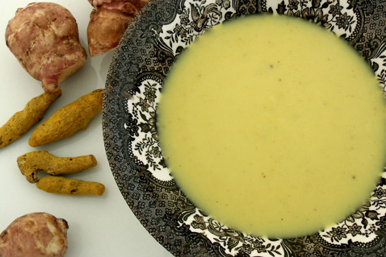 Yemekyolculuğu'ndan: Yer Elması Çorbası