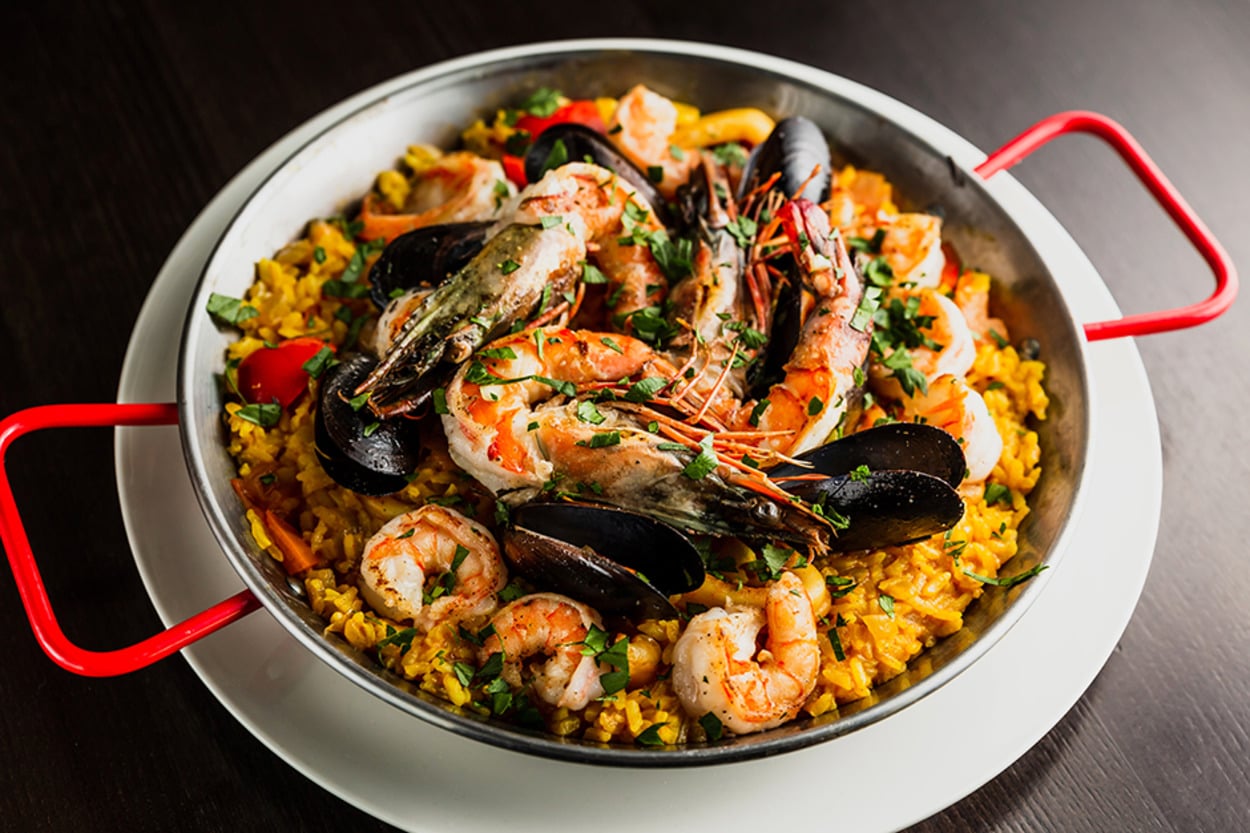 İspanya'dan Akdeniz Esintileri: Paella