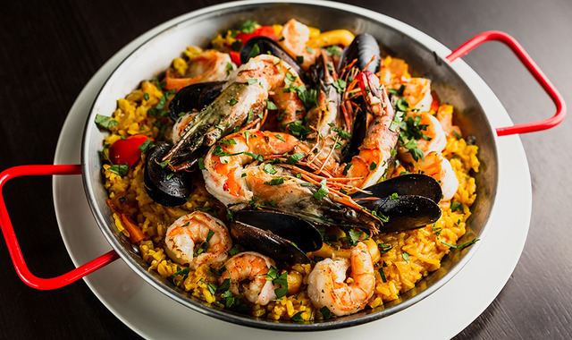 İspanya'dan Akdeniz Esintileri: Paella