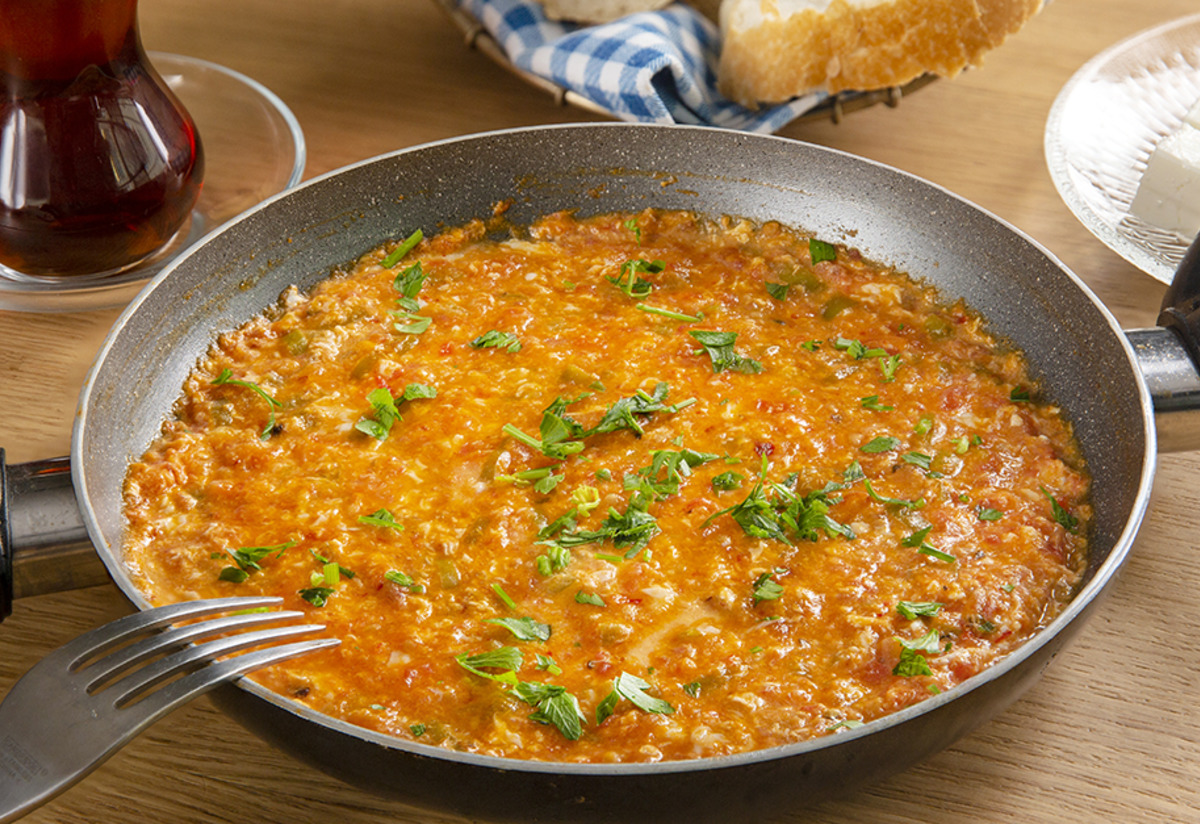 Kahvaltının Prensesi: Menemen Tarifi