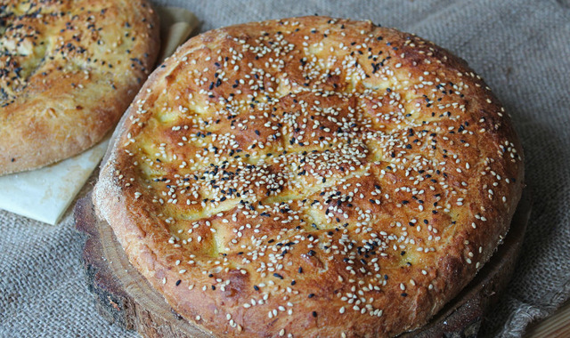 Tam Ölçülü: Evde Gerçek Ramazan Pidesi