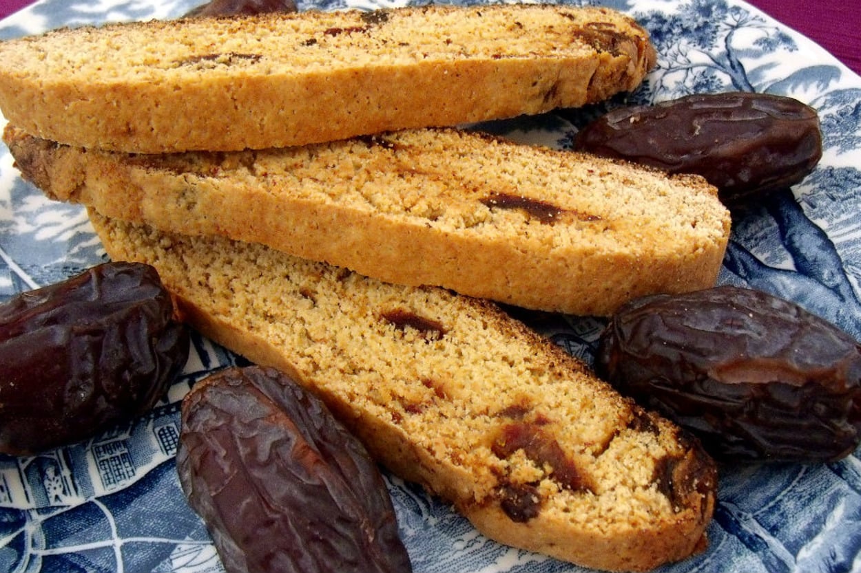 Yemekyolculuğu'ndan: Hurmalı Biscotti