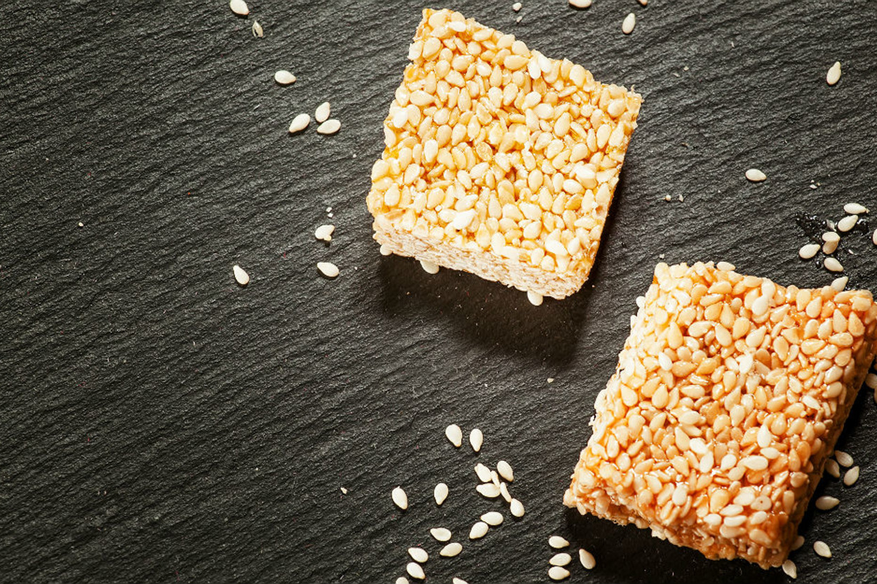 Vegan Çeker: Akçaağaç Şuruplu Susamlı Bar
