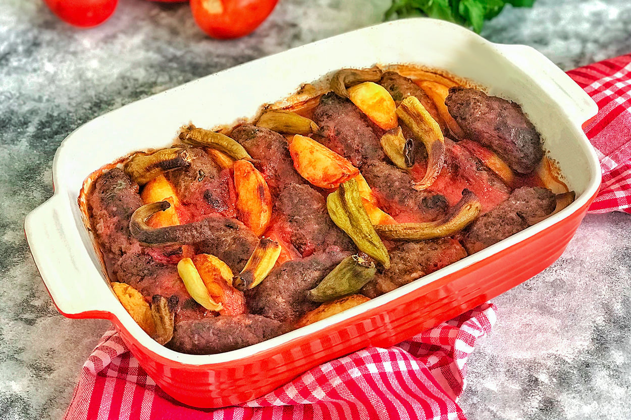 Ekmek Alalım: Salçalı Köfte