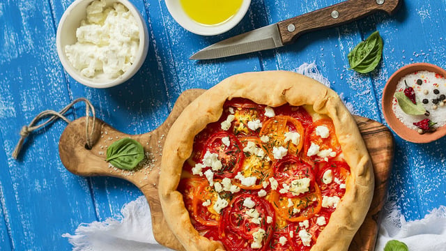 Gevrek Kahvaltılık: Domatesli Peynirli Galette
