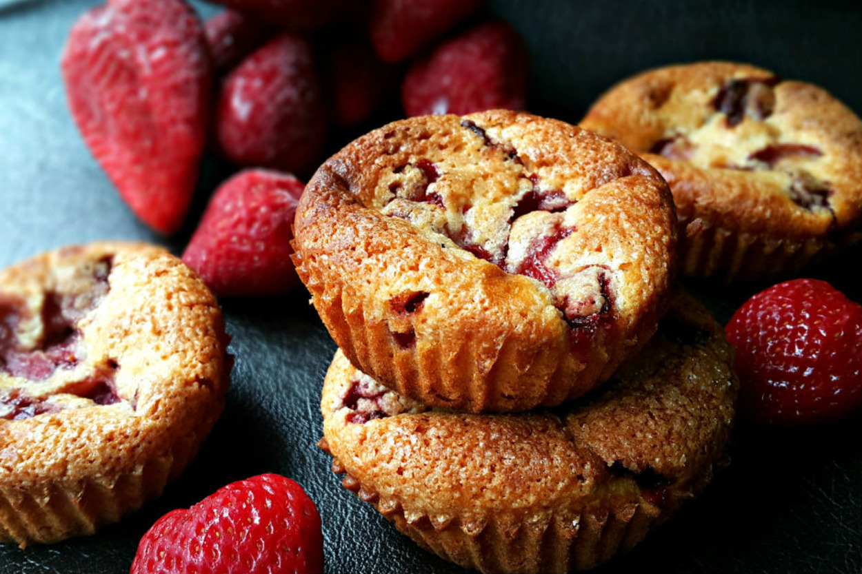 Bahar Tadında: Yoğurtlu ve Çilekli Muffin