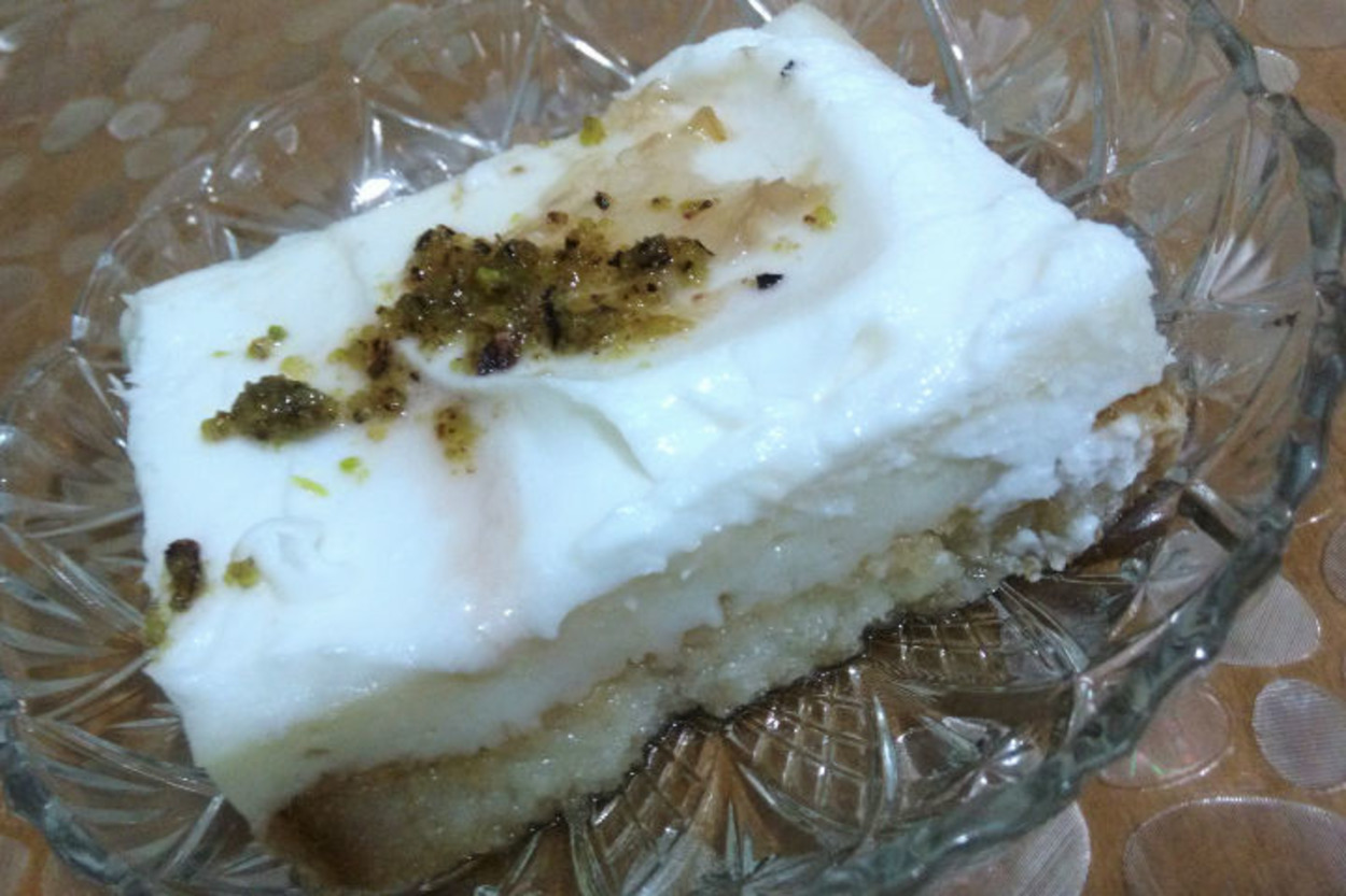 Diğerlerinden Farklı: Gül Aromalı Etimek Tatlısı